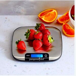 Brand New Pampered Chef Digital Scale